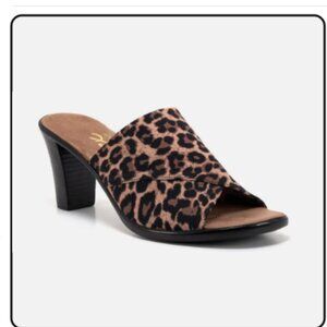 Onex Crista Leopard Elastic Slide Wedge Sandals Women's size 10/ NEW!!!